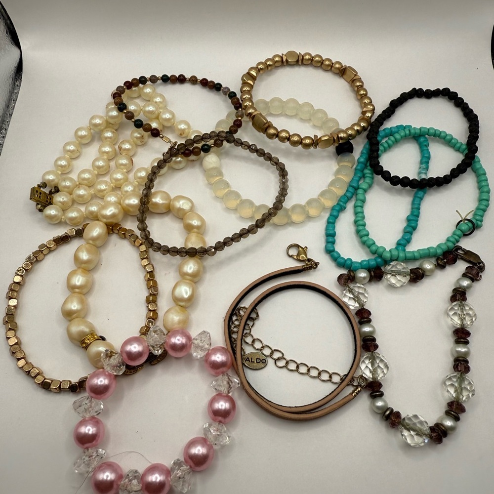 Womens Bracelet Lot Of 13 Aldo Bracelets And More Blue Green Gold Expandable 10$